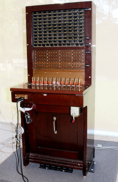 磁石式手動交換機の写真