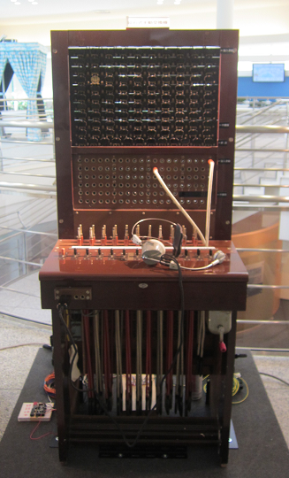 磁石式手動交換機の展示写真