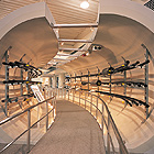 世田谷とう道火災の前と後(模型)の写真