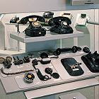 4号自動式卓上電話機の写真