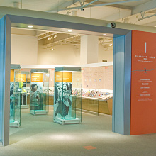 モバイルネットワークの技術(移動体)のフロアの写真