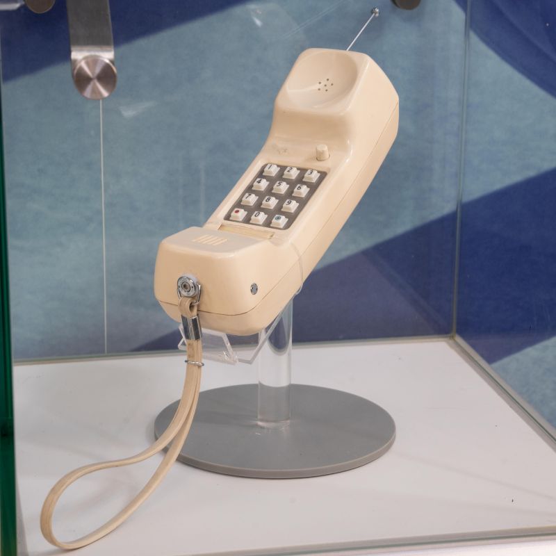 ワイヤレステレホン