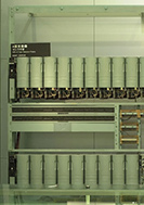 A型交換機とH型交換機の画像の一部